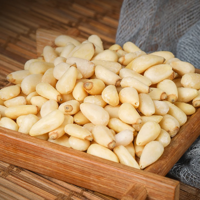 잣 최상품 백잣 1kg 큰사이즈, 중간사이즈 청정 지역 고소한 거피한 잣